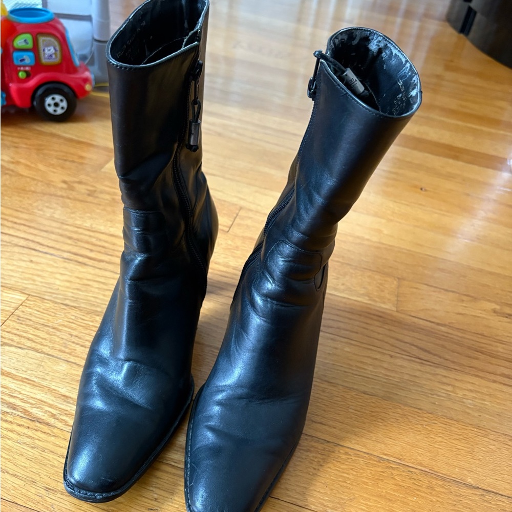 Ralph lauren Leather Women's heeled Booties 7 1/2